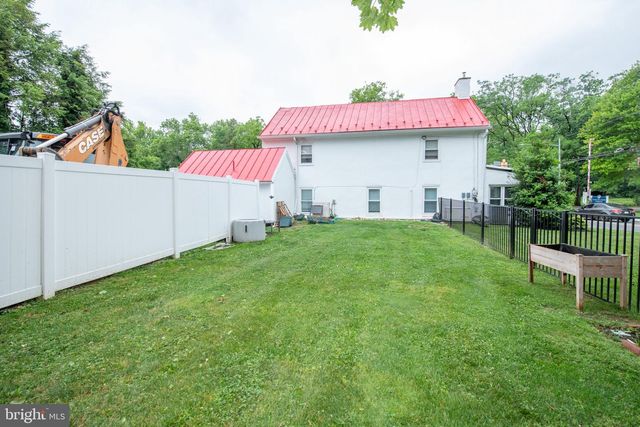 225 OLD SOLDIERS UNIT B RD, Cheltenham, PA 19012