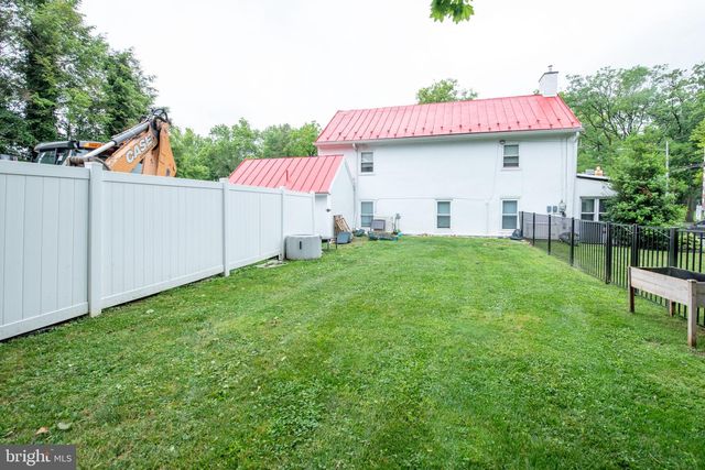 225 OLD SOLDIERS UNIT B RD, Cheltenham, PA 19012