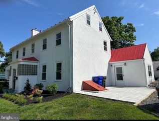 225 OLD SOLDIERS UNIT B RD, Cheltenham, PA 19012