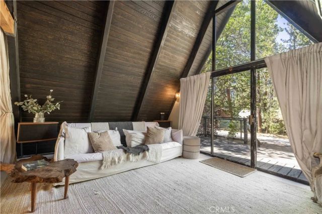 42645 La Cerena Avenue, Big Bear Lake, CA 92315