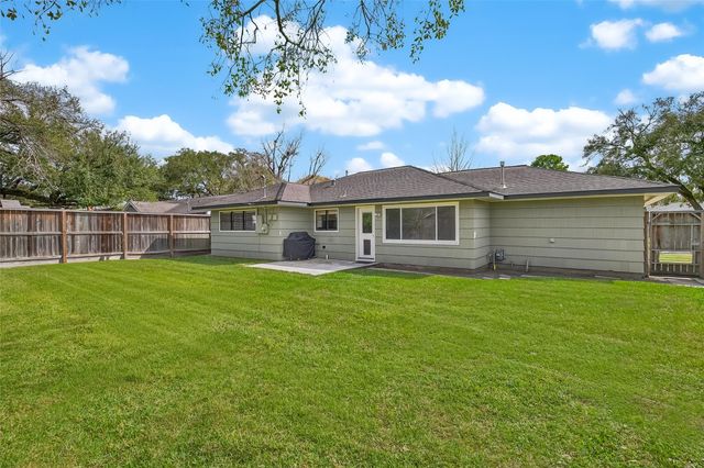 4746 Kinglet Street, Houston, TX 77035