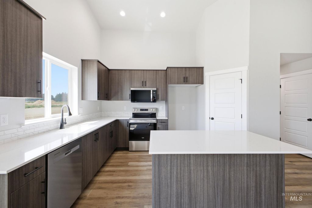 7399 W Newtown Dr, Eagle, ID 83616 photo 4