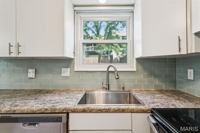 2308 Driftwood Place, St Louis, MO 63146