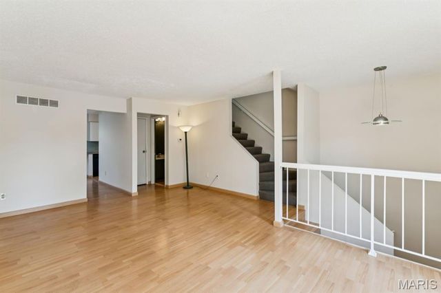 2308 Driftwood Place, St Louis, MO 63146