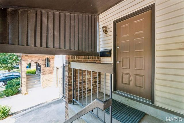 2308 Driftwood Place, St Louis, MO 63146