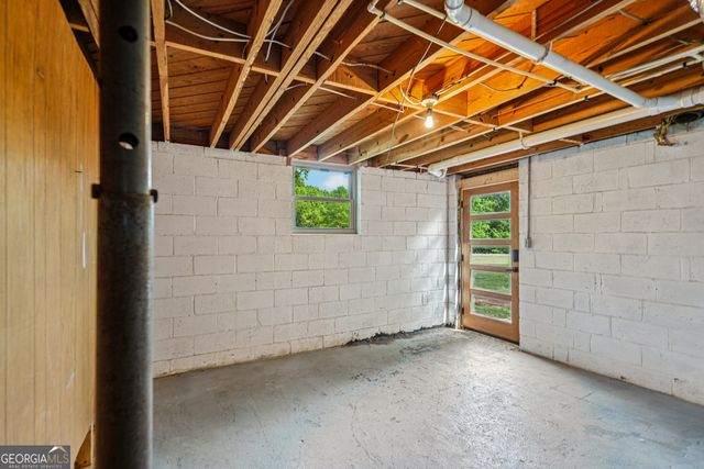 1679 Seayes Road SW, Mableton, GA 30126