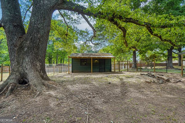 1679 Seayes Road SW, Mableton, GA 30126