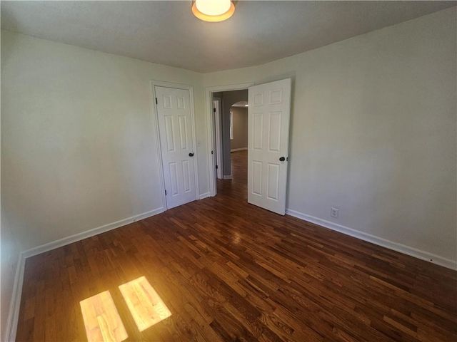 402 SW 17th Street, Blue Springs, MO 64015