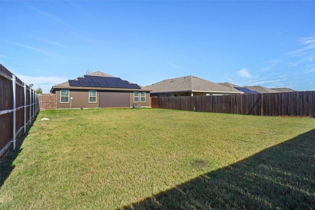 1934 Duskwood Drive, Lancaster, TX 75146