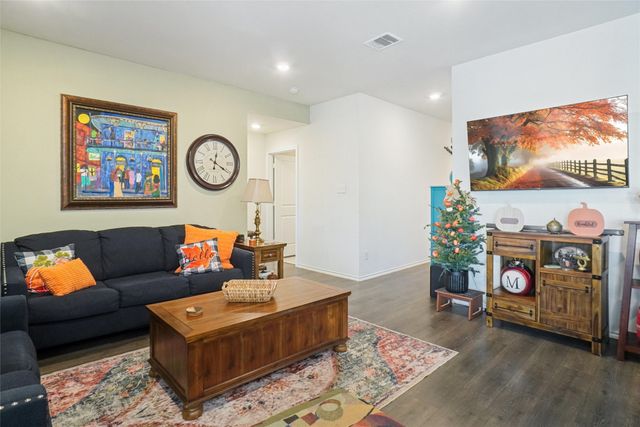 1934 Duskwood Drive, Lancaster, TX 75146