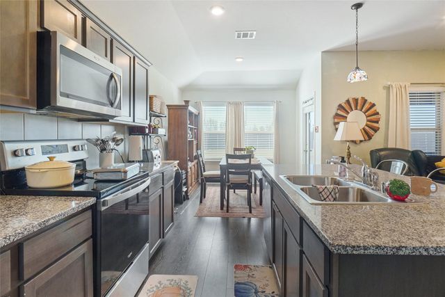 1934 Duskwood Drive, Lancaster, TX 75146