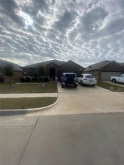 1934 Duskwood Drive, Lancaster, TX 75146