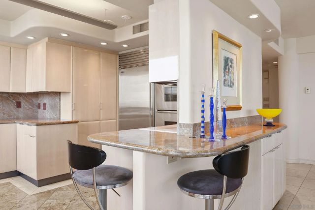 1810 Avenida del Mundo 703, Coronado, CA 92118