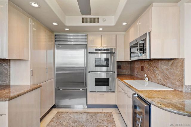 1810 Avenida del Mundo 703, Coronado, CA 92118