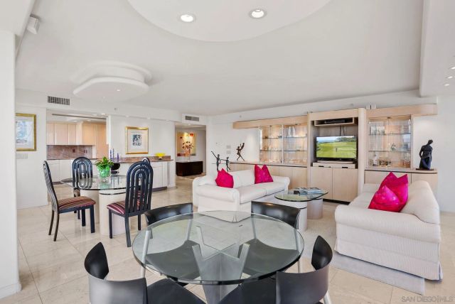 1810 Avenida del Mundo 703, Coronado, CA 92118