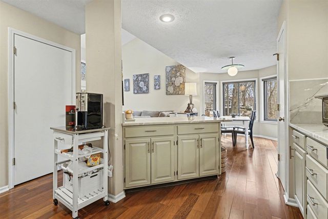 337 Horseshoe Court, Plainwell, MI 49080