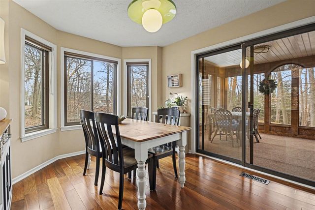 337 Horseshoe Court, Plainwell, MI 49080