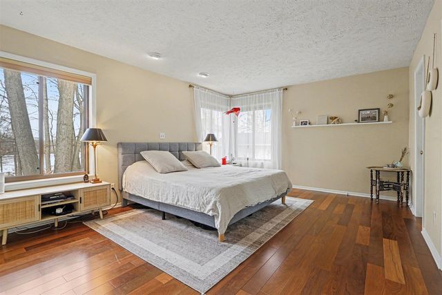 337 Horseshoe Court, Plainwell, MI 49080