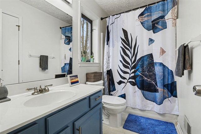 337 Horseshoe Court, Plainwell, MI 49080