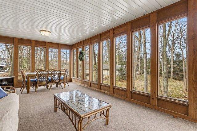 337 Horseshoe Court, Plainwell, MI 49080