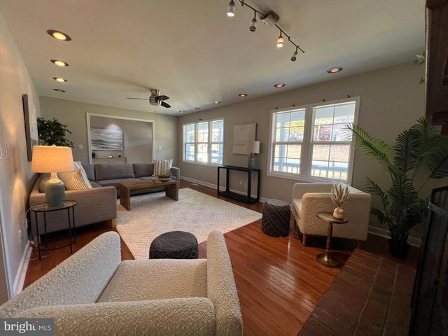 6027 CATHEDRAL RD, Fredericksburg, VA 22407