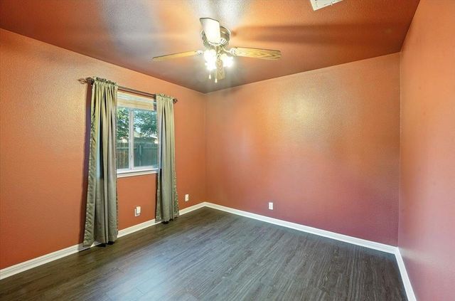 6001 Andross CT, Hutto, TX 78634