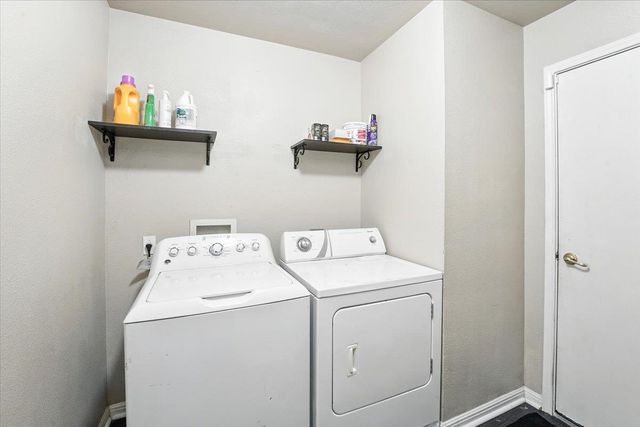 6001 Andross CT, Hutto, TX 78634