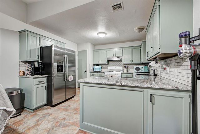 1665 NE 6th Street, Oklahoma City, OK 73160