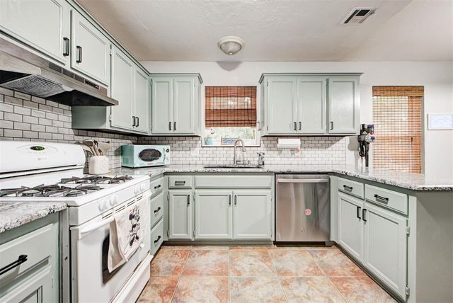 1665 NE 6th Street, Oklahoma City, OK 73160