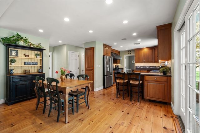 3 Bridle Path, Sherborn, MA 01770