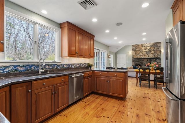 3 Bridle Path, Sherborn, MA 01770