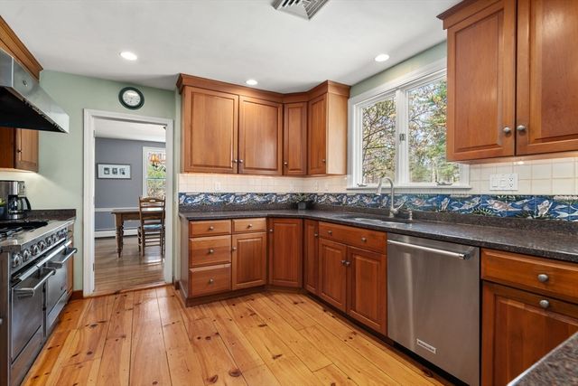 3 Bridle Path, Sherborn, MA 01770