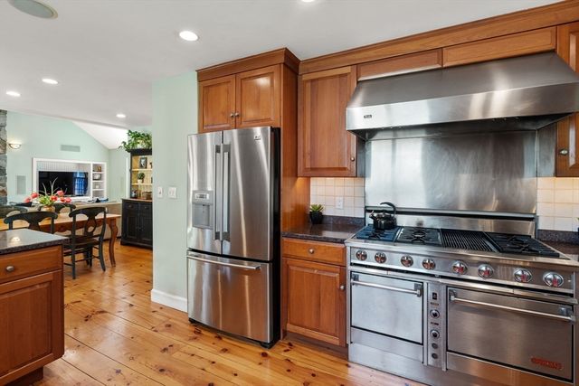 3 Bridle Path, Sherborn, MA 01770