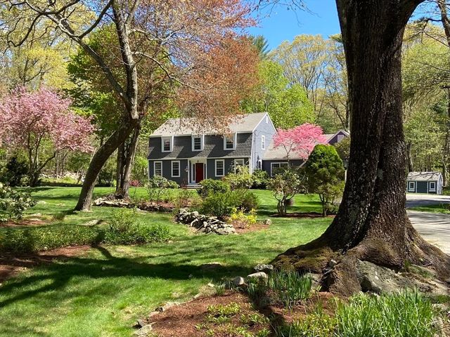 3 Bridle Path, Sherborn, MA 01770