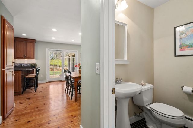 3 Bridle Path, Sherborn, MA 01770