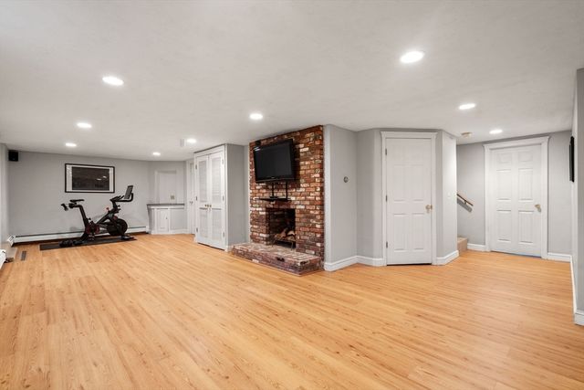 3 Bridle Path, Sherborn, MA 01770