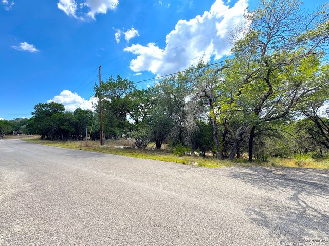 861, 881 Riviera, Canyon Lake, TX 78133