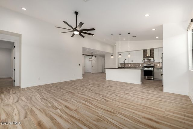 2418 E AMELIA Avenue, Phoenix, AZ 85016