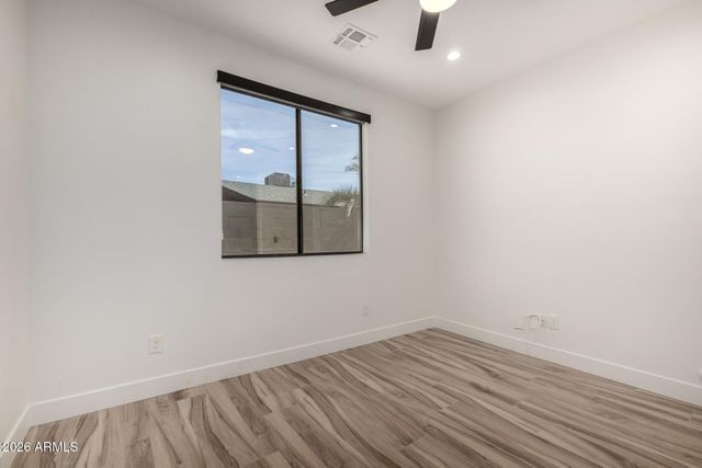 2418 E AMELIA Avenue, Phoenix, AZ 85016