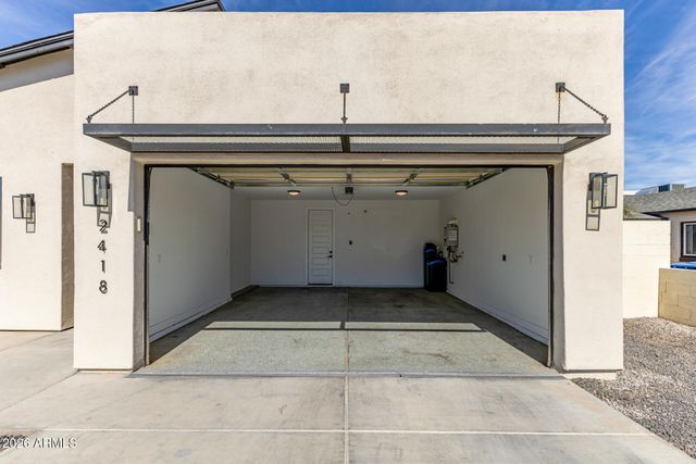 2418 E AMELIA Avenue, Phoenix, AZ 85016