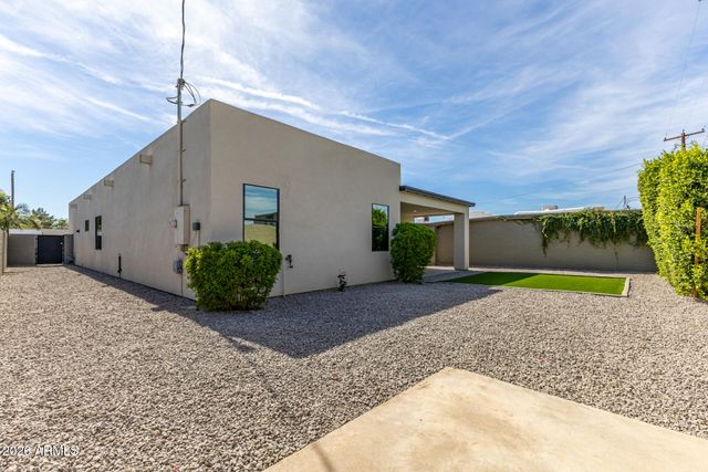 2418 E AMELIA Avenue, Phoenix, AZ 85016