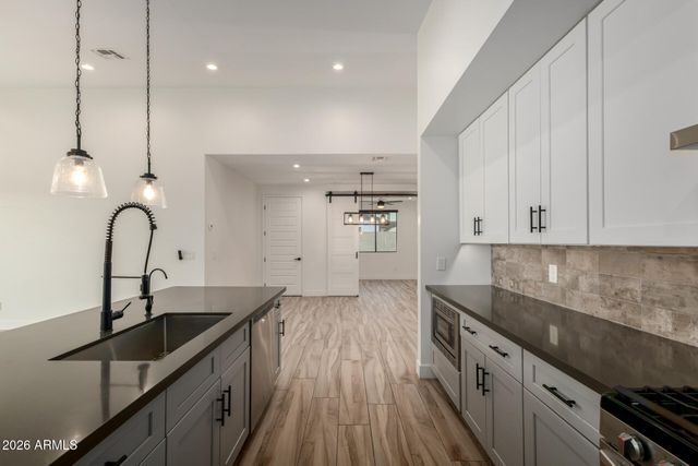 2418 E AMELIA Avenue, Phoenix, AZ 85016