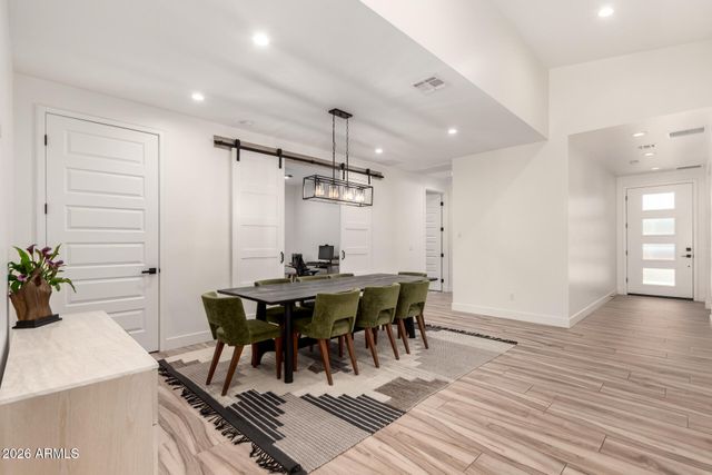 2418 E AMELIA Avenue, Phoenix, AZ 85016