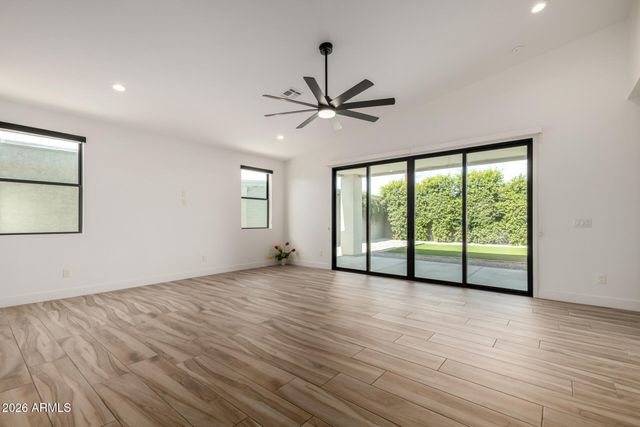 2418 E AMELIA Avenue, Phoenix, AZ 85016