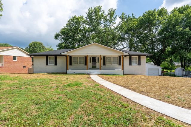 1610 Grandaddy Rd, Lawrenceburg, TN 38464