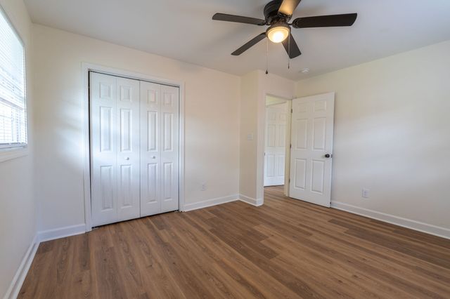 1610 Grandaddy Rd, Lawrenceburg, TN 38464