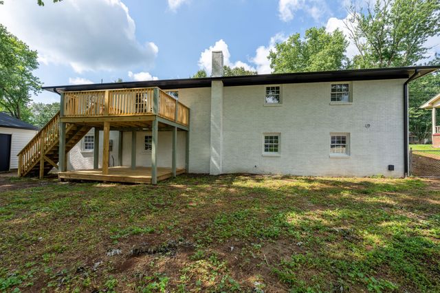 1610 Grandaddy Rd, Lawrenceburg, TN 38464