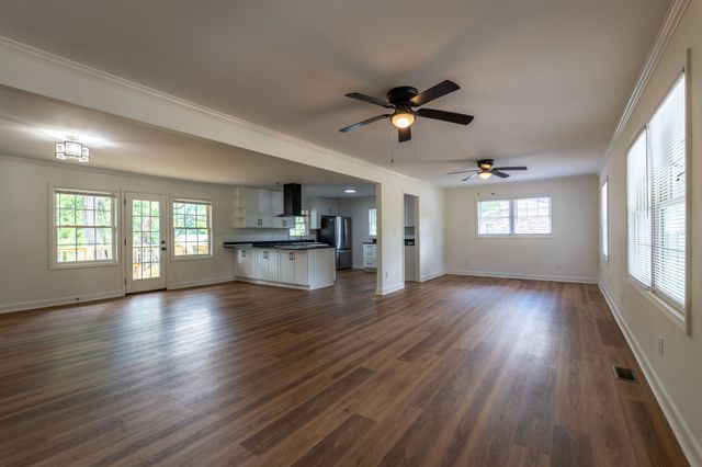 1610 Grandaddy Rd, Lawrenceburg, TN 38464