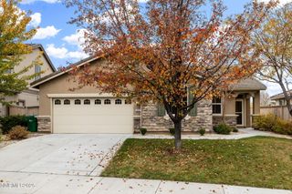 10777 Grayslake Drive, Reno, NV 89521