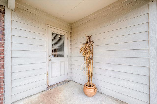 14015 Lake Crescent Drive, Conroe, TX 77384